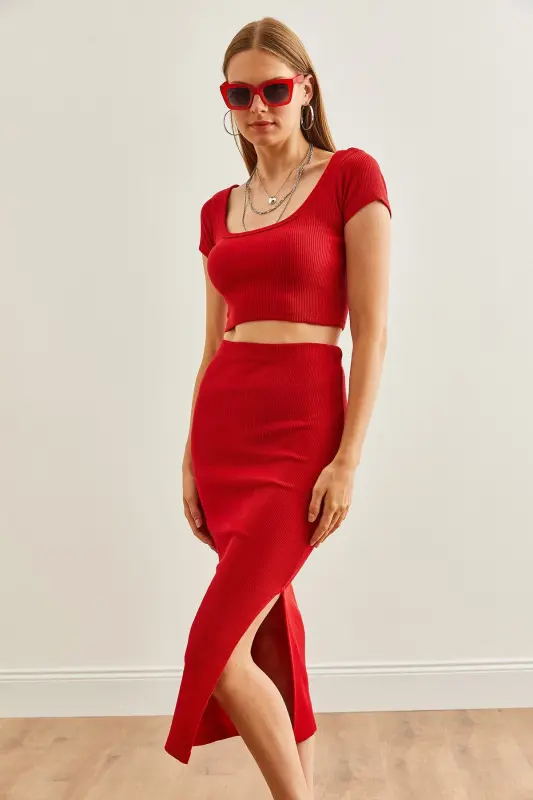 Ayollar Qizil Hovuz Yoqali Crop Bluz Yirtigli Qalam - 5