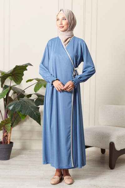 Ayollar qoʻl detali bilan kesishgan yoqa boncukli yon tomondan bogʻlab olinadigan namoz libosi - AVVER