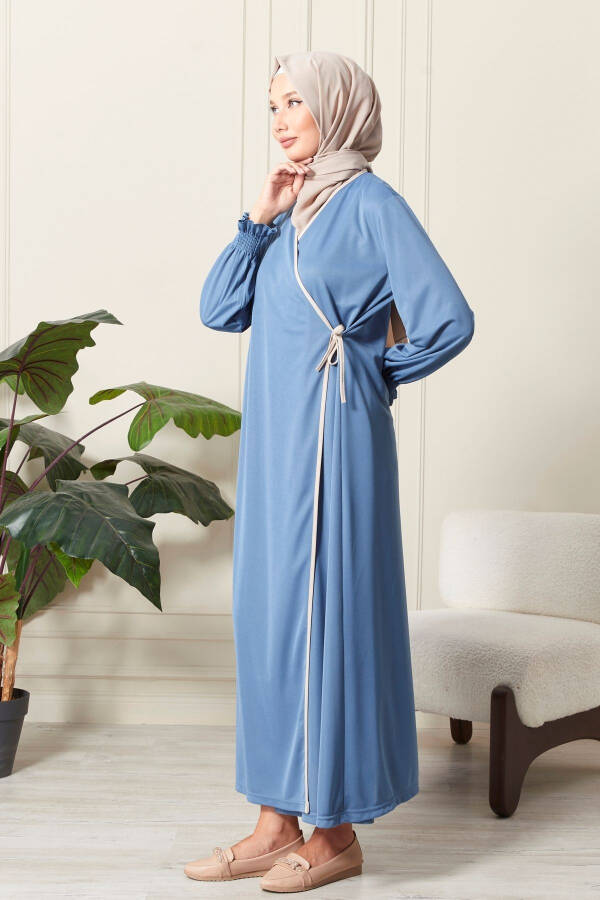 Ayollar qoʻl detali bilan kesishgan yoqa boncukli yon tomondan bogʻlab olinadigan namoz libosi - 3