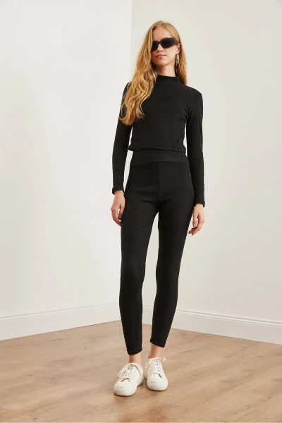 Ayollar qora gilamli, qoraqarag‘ayli to‘plam TKM-19000304 - 6