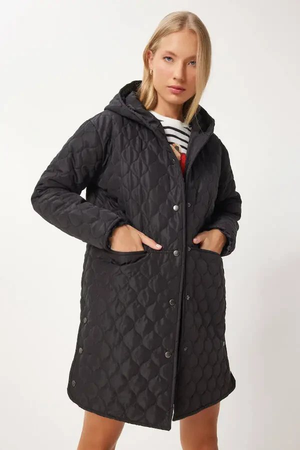 Ayollar qora kapyushonli yopinchiq palto LV00006 - 3