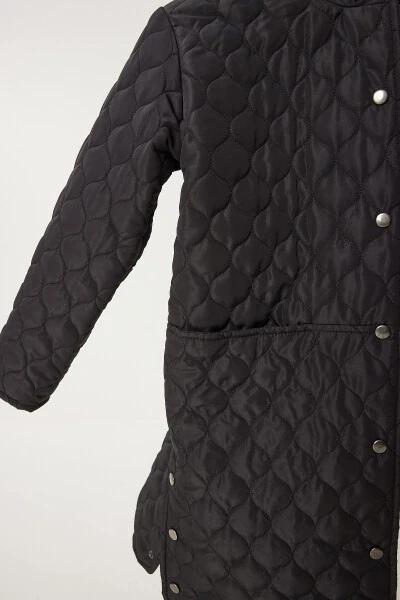 Ayollar qora kapyushonli yopinchiq palto LV00006 - 8