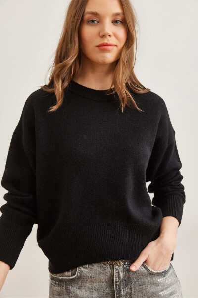 Ayollar qora olti oval velo yaka oddiy triko kozok KZK-19000914 