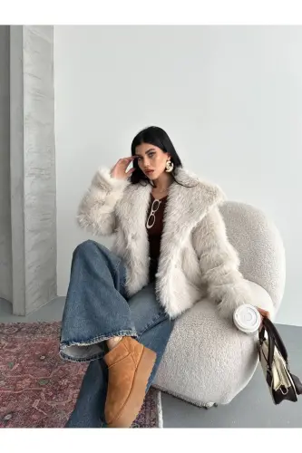Ayollar Qora Premium Peluş Qishki Sun'iy Premium Mo'ynali Palto - Oq 