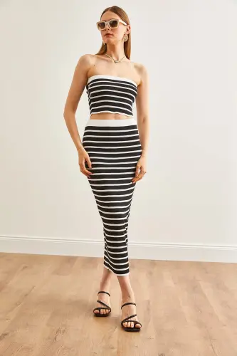 Ayollar qora ustki strapless bluz pastki yubka trikotaj kostyumi - 4