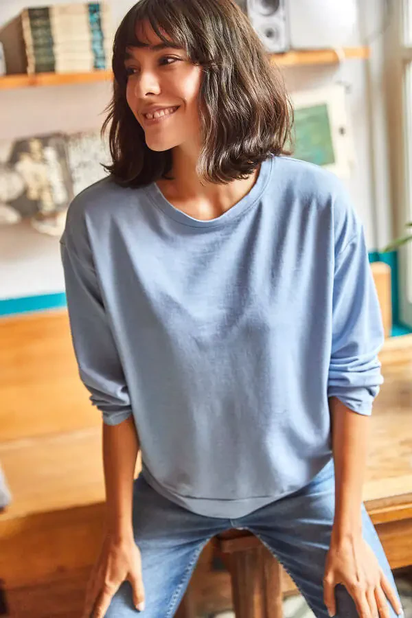 Ayollar tekis indigo rangli Basic yumshoq tuqimalarga ega keng sweatshirt SWT-19000457 - 2