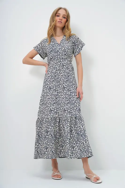 Ayollar toʻq koʻk ekru naqshli krossover maxi koʻylak ALC-X4373-TOʻQ KOʻK EKRU - TREND ALAÇATI STILI