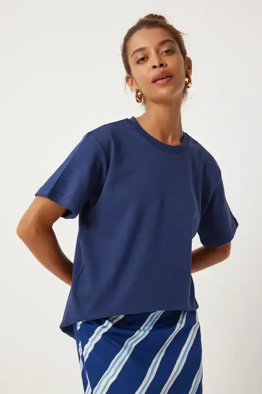 Ayollar to'q ko'k velosiped yoqali 100% paxta futbolkasi FN03265-To'q ko'k - HAPPINESS İSTANBUL