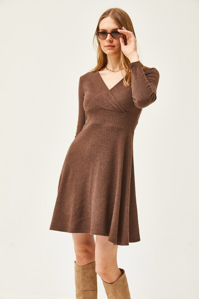 Ayollar uchun achchiq kofe rangli V-bo'yinli tartan mini ko'ylak ELB-19002043 - 4