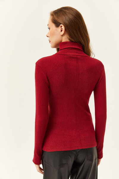 Ayollar uchun bordo rangli baliqchi yoqasidagi barmoqli detallari bilan spandex bluzka BLZ-19001644 - OLALOOK (1)