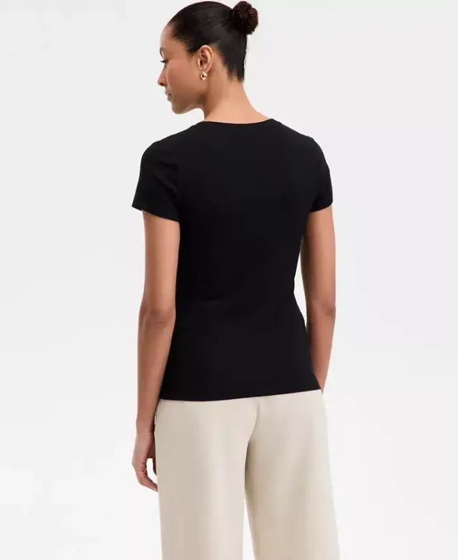 Ayollar uchun Drapy Ribbed V-bo'yinli top, faqat Modazonda - 2