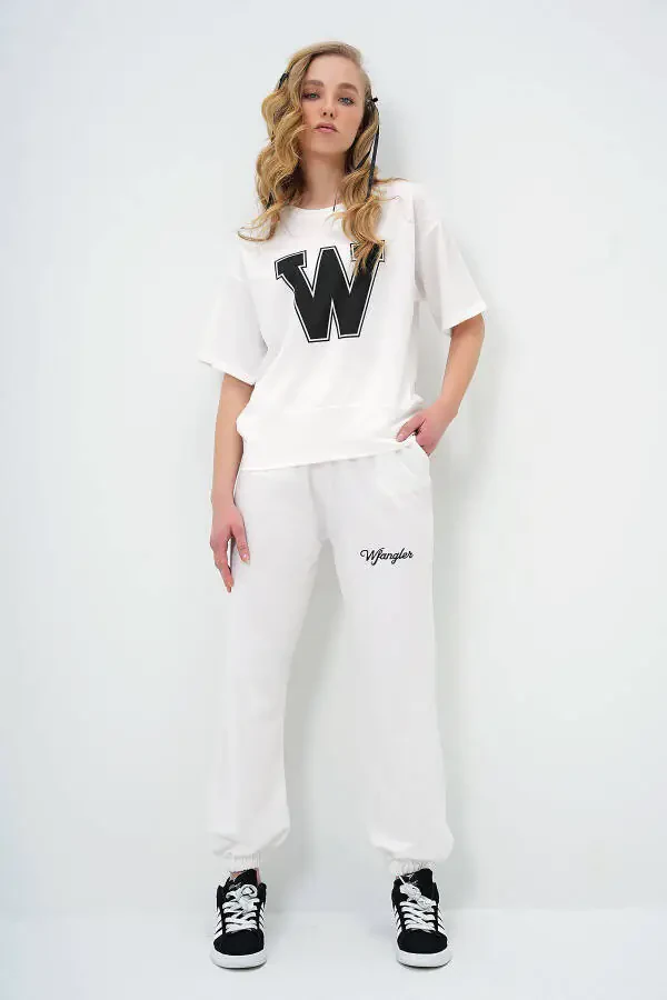 Ayollar uchun ekru rangli bosma sport kostyumi ALC-X5889 - 5