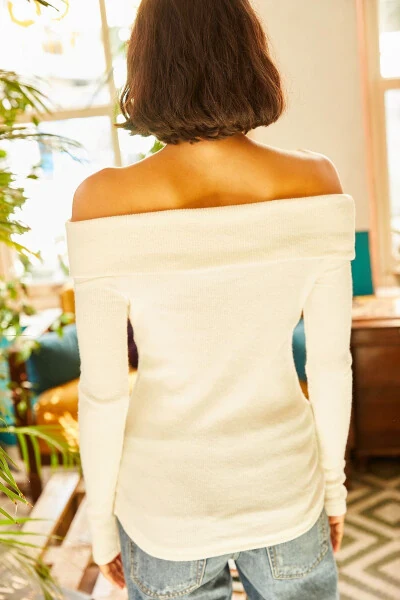 Ayollar uchun ekru rangli Madonna yoqali kashmir ko'ylak BLZ-19000615 - 5