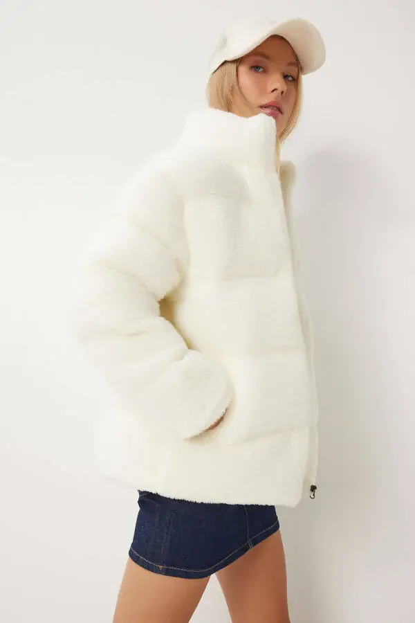 Ayollar uchun ekru rangli, tik yoqali, paluş, shishirilgan koʻylagi QA00002 - 4