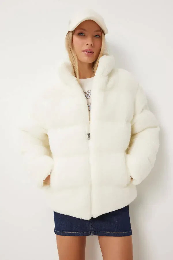 Ayollar uchun ekru rangli, tik yoqali, paluş, shishirilgan koʻylagi QA00002 - 5