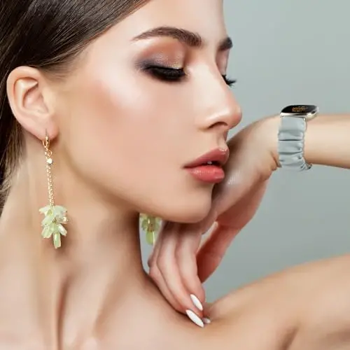 Ayollar uchun Fitbit Versa 3/Versa 4/Sense/Sense 2 tasmalariga mos keluvchi sozlanishi mumkin bo'lgan резинка bantlari, cho'ziluvchan bilaguzuk, qulay elastik резинка aqlli soat tasmasi, yumshoq mato kamar - 6