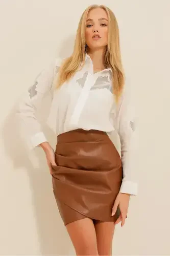 Ayollar uchun jigarrang cho'zilgan charm yubka ALC-X9230 - TREND ALAÇATI STILI (1)