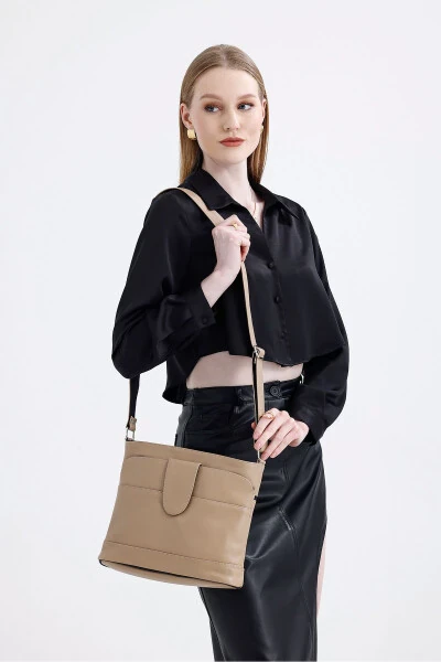 Ayollar uchun jigarrang haqiqiy charmli crossbody xalta - FUBILEATHER (1)