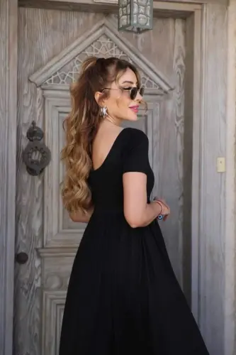 Ayollar uchun kalta yengli, aylana yoqali, oldi qismi yoriq va cho‘ntakli uzun viskoza ko‘ylak - 2