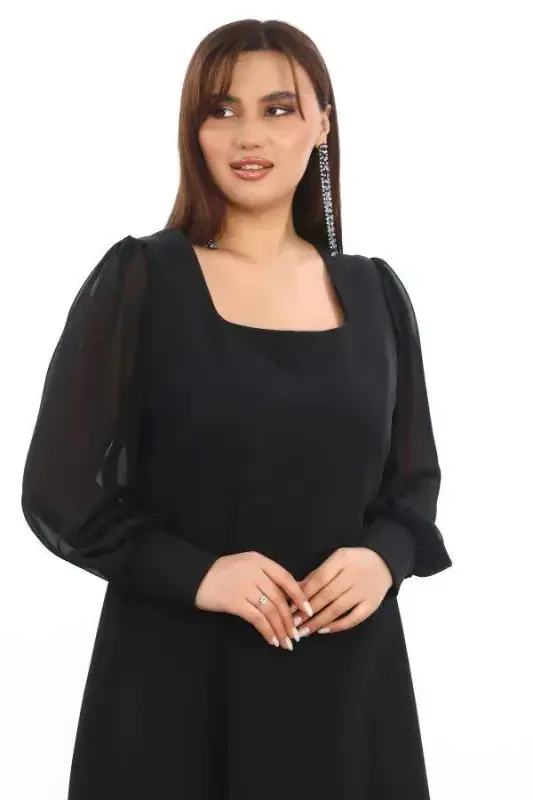 Ayollar uchun katta hajmdagi qora rangli kvadrat bo'yinli kiyim KL3087 - 7