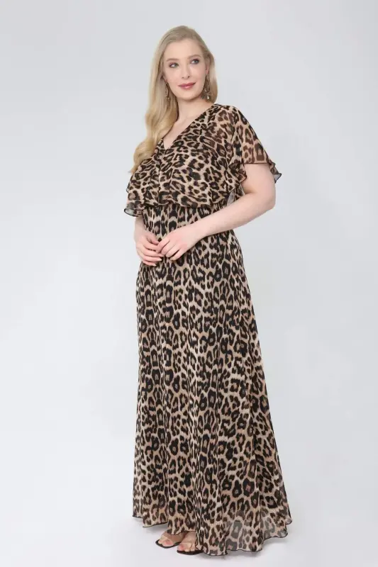 Ayollar uchun katta hajmdagi shifon matodan tikilgan, V shaklidagi yoqa va yelkanli kattta kattali oqlangan libos. LEOPARD KL3065 - 4