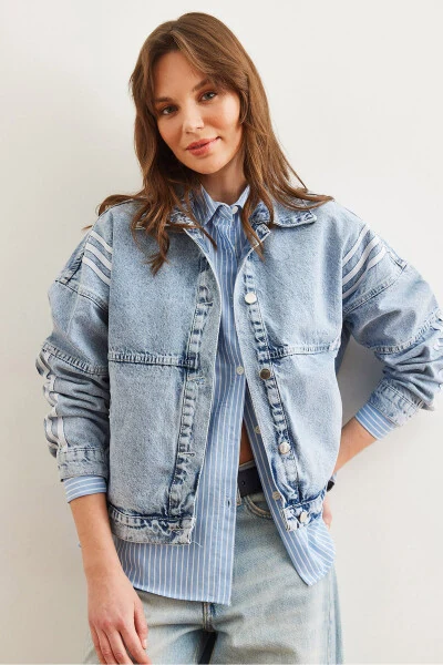 Ayollar uchun ko'k 3 chiziqli detalli chokli denim kurtka CKT-19000421 - 5