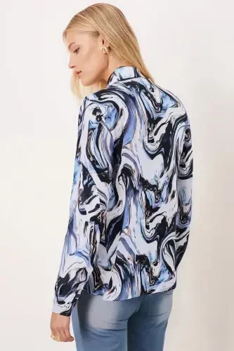 Ayollar uchun ko'k naqshli uzun yengli ko'ylak ARM-24K001017 - 4