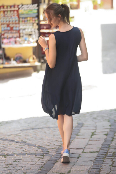 Ayollar uchun ko'k rangli yelkasiz o'rindiqli yubka libos ARM-18Y001156 - 7