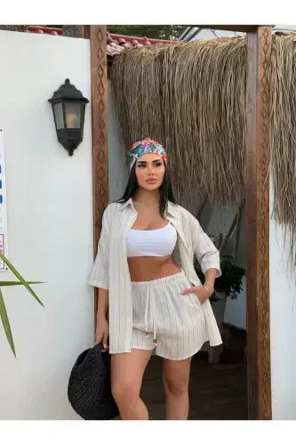 Ayollar uchun krem rangli chiziqli zig'ir matosi keng ko'ylak va shortilar to'plami - 4