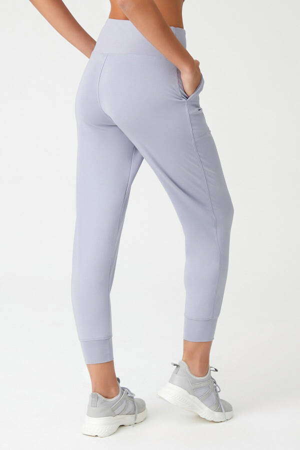 Ayollar uchun kulrang yuqori bel joggers sport shim - 3