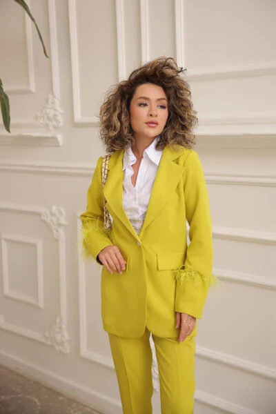 Ayollar uchun manjetli püskülli ko'ylagi va shim to'plami - 4