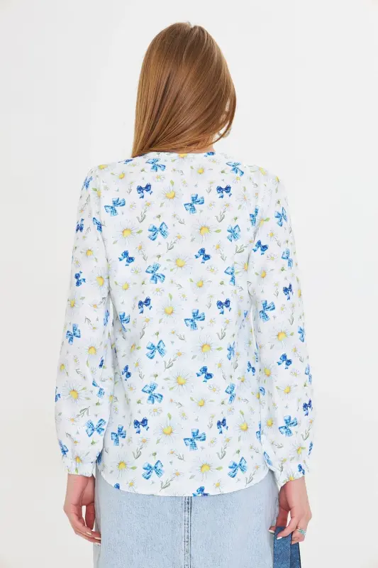 Ayollar uchun oq, elastik, naqshli ko'ylak ARM-25 - 4