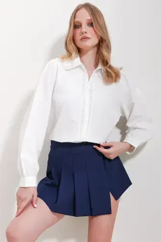 Ayollar uchun oq malika yengli xalatli, nervürli fisto yoqali to'qilgan ko'ylak ALC-X11573 - 3