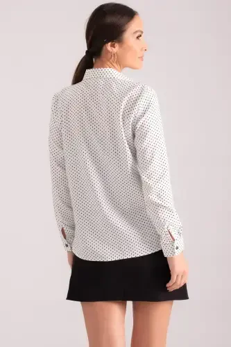 Ayollar uchun oq nuqta bilan uzun yengli ko'ylak ARM-22K001064 - 4