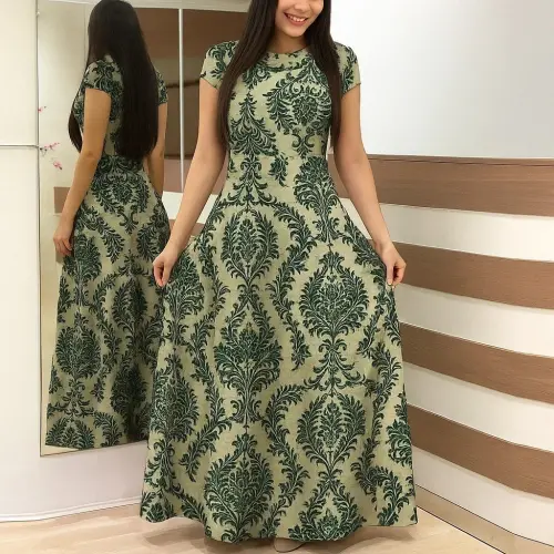 Ayollar uchun qisqa yengli, dumaloq yoqali, nuqtali, maksi uzunlikdagi trikotaj krep ko'ylak - 1