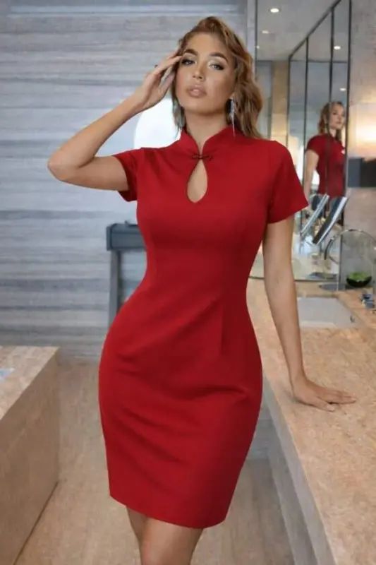 Ayollar uchun qisqa yengli, tomchi yoqali, yoqasi bog‘ichli, qisqa import krep ko‘ylak - BÜYÜKBEDENIZ