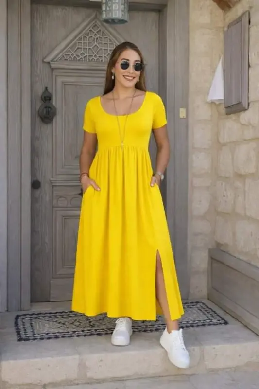 Ayollar uchun qisqa yengli, yumaloq yoqali, oldi qismi yoriqli, cho‘ntakli viskoza uzun ko‘ylak - 3