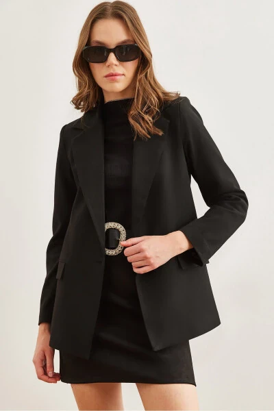 Ayollar uchun qora, bir tugmali, astarli cho'ntakli, qopqoqli, premium blazer CKT-19000395 - OLALOOK