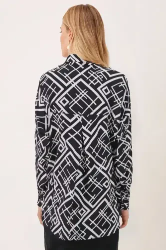 Ayollar uchun qora kvadrat naqshli keng uzun asosiy ko'ylak Arm-22Y001144 - 4