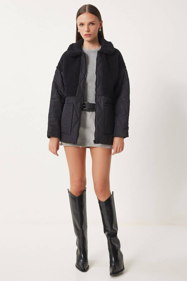 Ayollar uchun qora peluş detalli kapitoneli kurtka DD01284 - 4