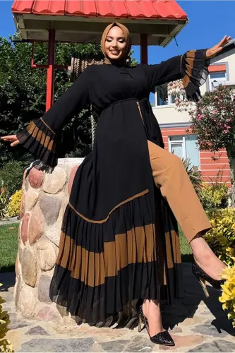 Ayollar uchun qora plyusirli volanli abaya T 4547 