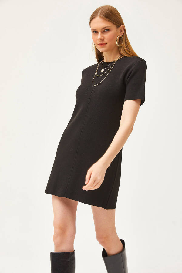 Ayollar uchun qora rangli bisiklet bo'yinli mini triko libos ELB-19002058 - 4