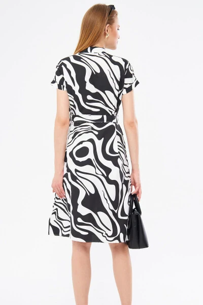 Ayollar uchun qora rangli naqshli kamarli belbog'li qisqa yengli ko'ylak ko'ylak ARM-22Y001058 - 5