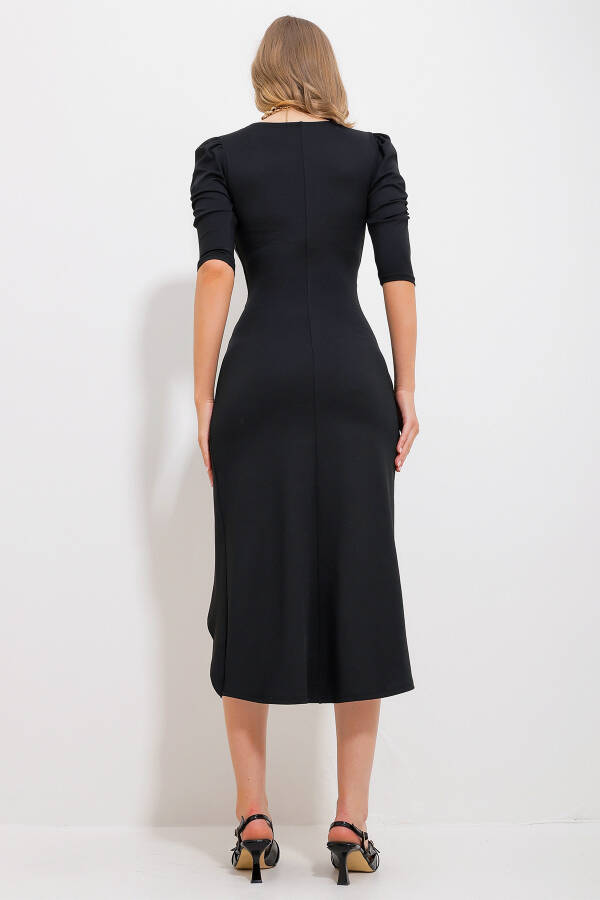 Ayollar uchun qora rangli V-bo'yinli, drapeli, malika yengli kokteyl libos Alc-X11687 - 3