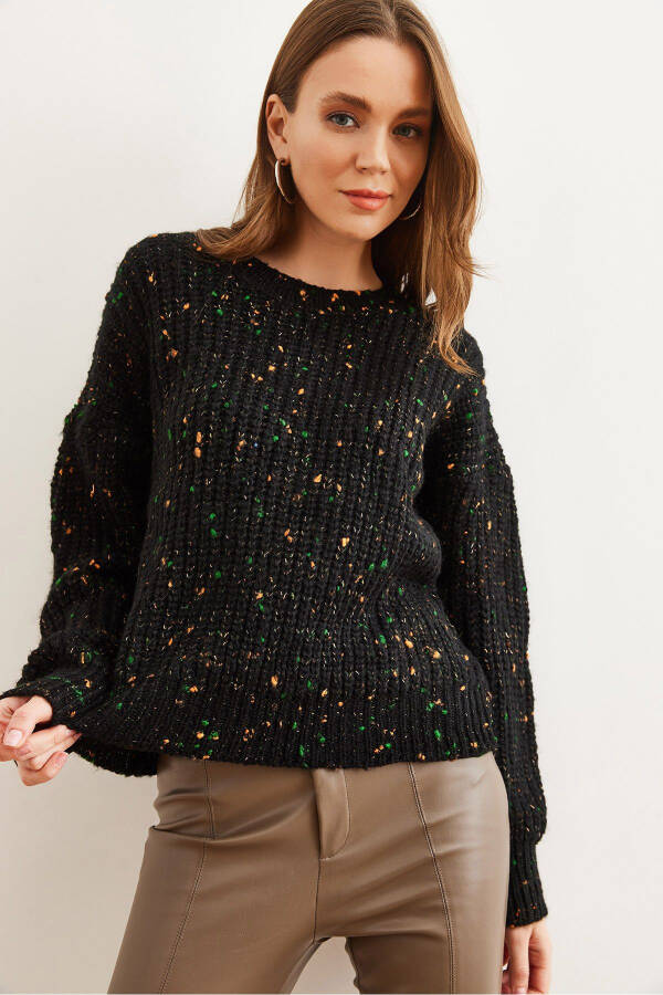 Ayollar uchun qora rangli yumshoq teksturali oversized triko kozokcha KZK-19000862 - 5