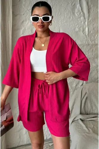 Ayollar uchun qulay kesimli kimono shortili yozgi kostyum - 4