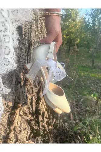 Ayollar uchun Sedef singan oq rangli qulay 5 sm balandlikdagi stiletto to'y poyabzallari marvarid bilan - LİNEER (1)