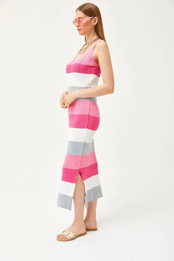 Ayollar uchun shakar pushti rangli, belbog'li, chiziqli, yon tomondan yirtiq, triko kiyim ELB-19002069 - 3