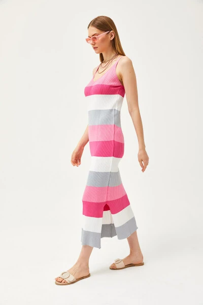 Ayollar uchun shakar pushti rangli, belbog'li, chiziqli, yon tomondan yirtiq, triko kiyim ELB-19002069 - 5