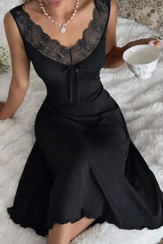 Ayollar uchun tasmali, dantelli yoqali, uzun, qalin qovurg'ali kaşkorse tun ko'ylak - 1
